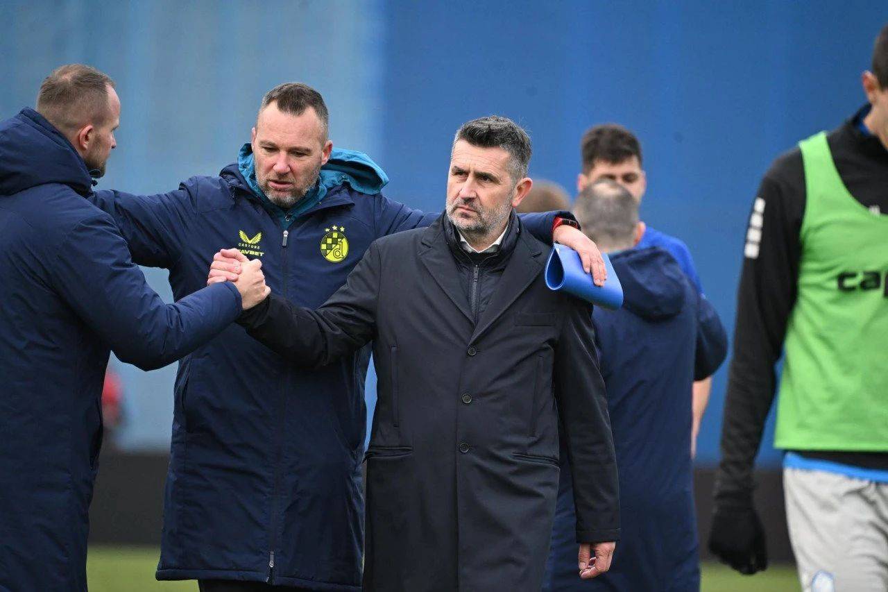 ayx-赛后欧冠传出新动向，那不勒斯官宣签约，管理层表态：媒体盛赞，更衣室氛围转暖的简单介绍